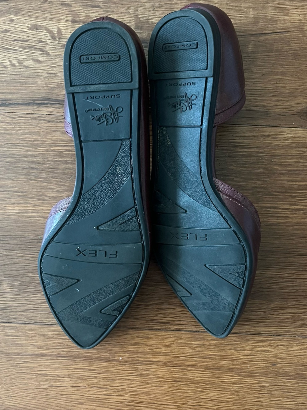 Life Stride Women's Pointed Toe Flats in Wine - Picture 4 of 6